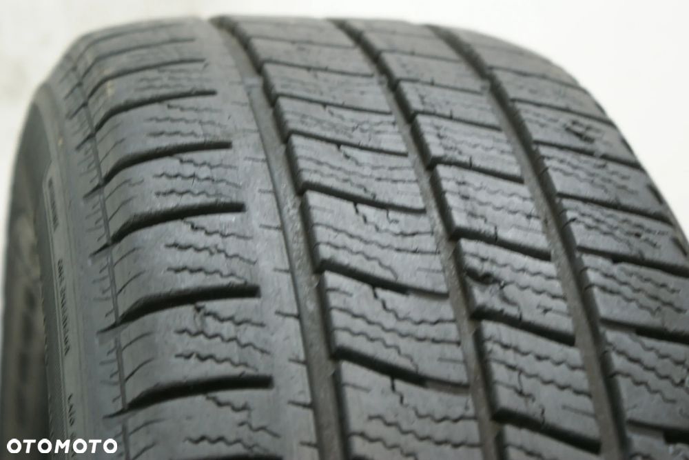 215/65R16C GOODYEAR CARGO VECTOR 2 , 6,5mm . - 2