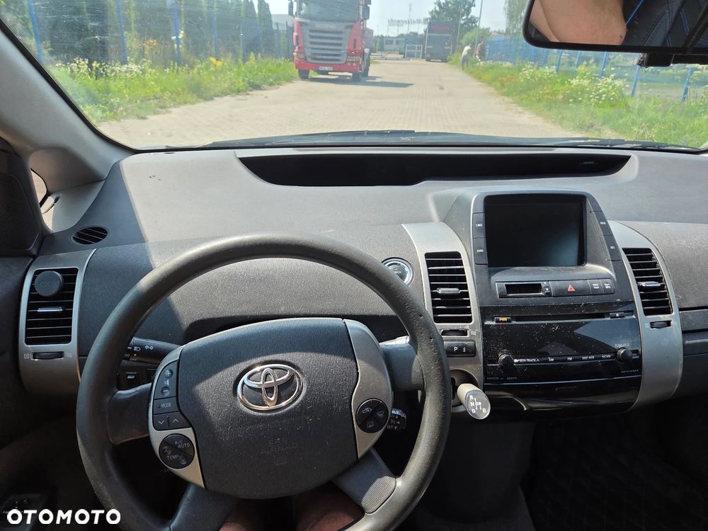 Toyota Prius - 8