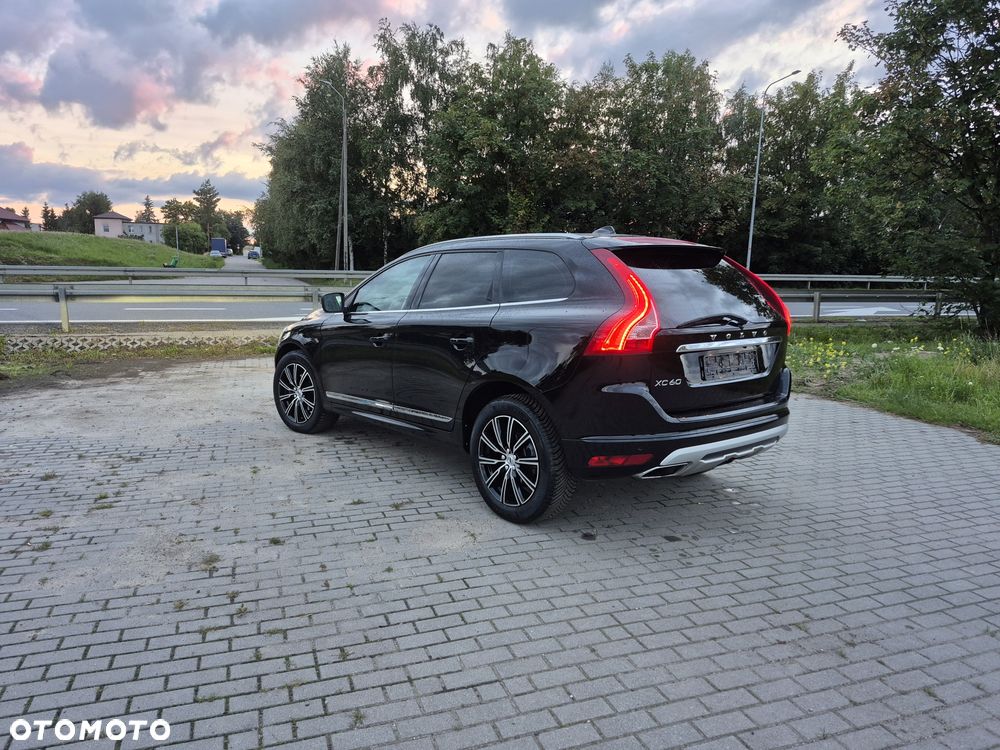 Volvo XC 60 - 4