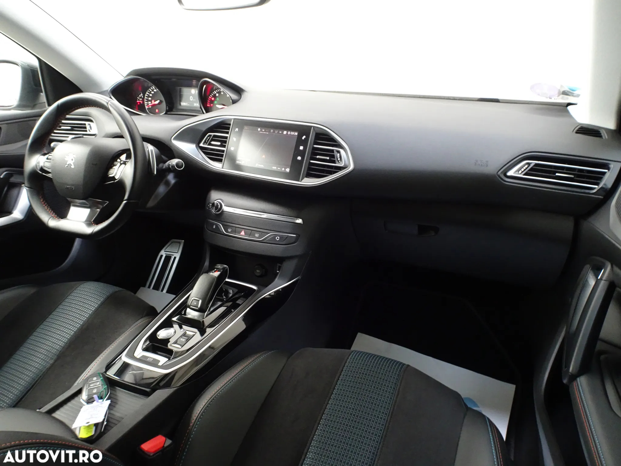 Peugeot 308 PureTech 130 GPF EAT8 Stop & Start Tech Edition - 14