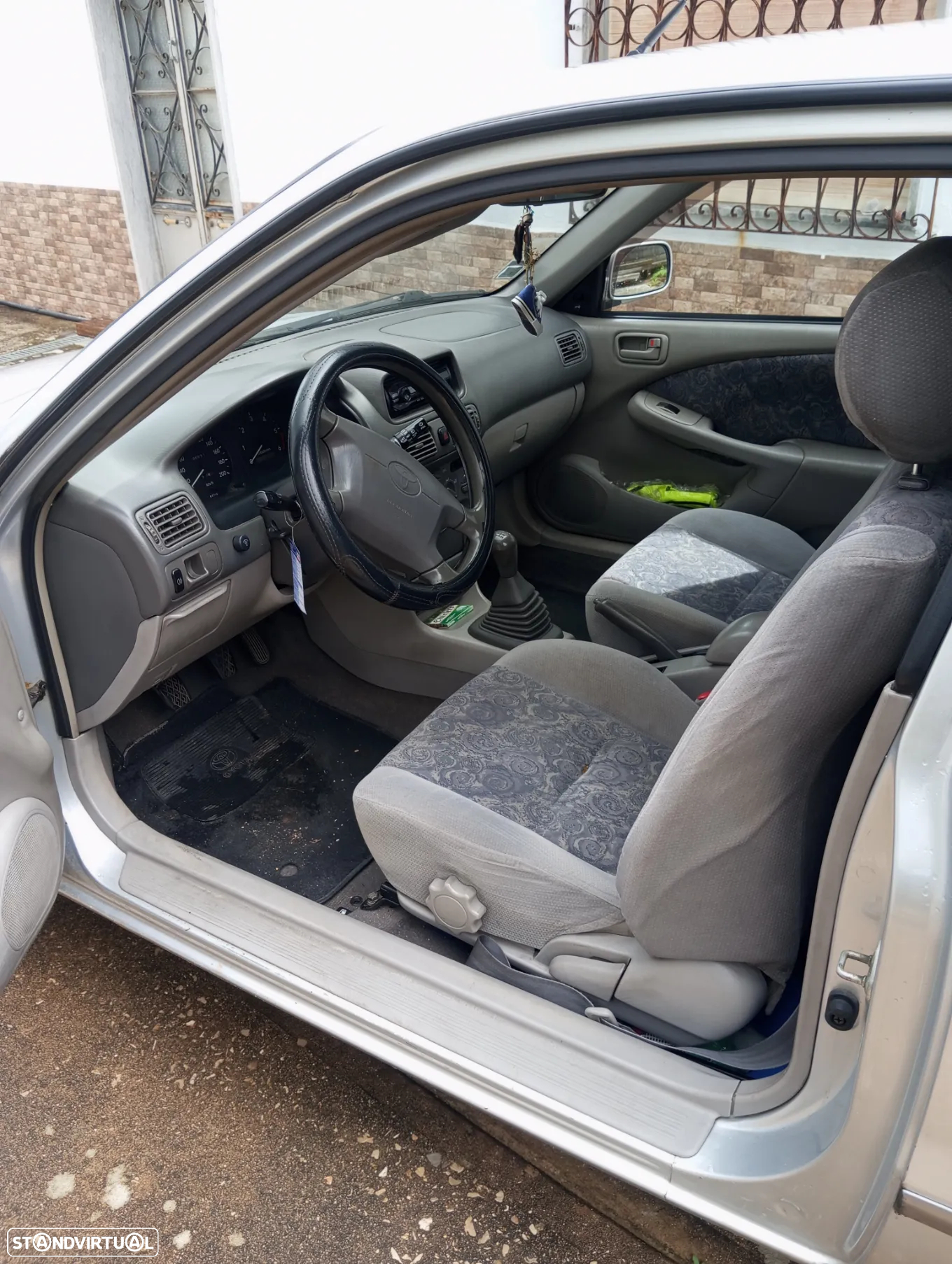 Toyota Corolla - 4