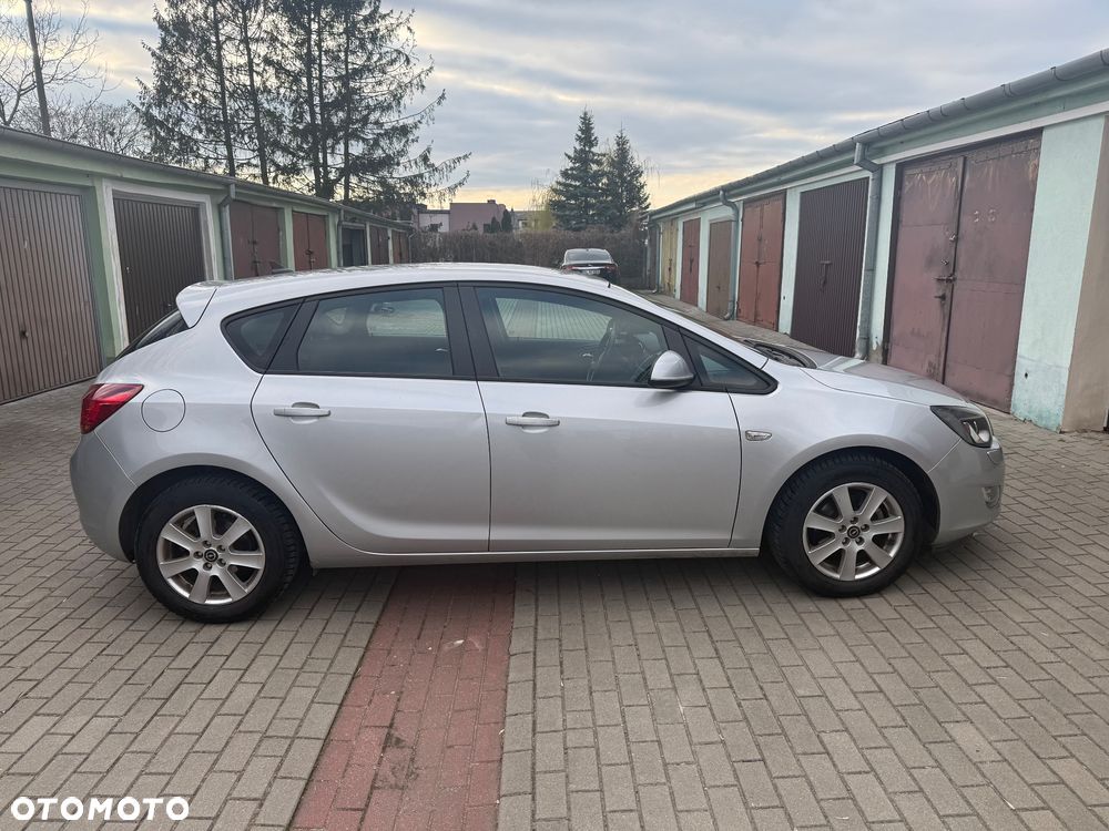 Opel Astra 1.6 Cosmo - 4