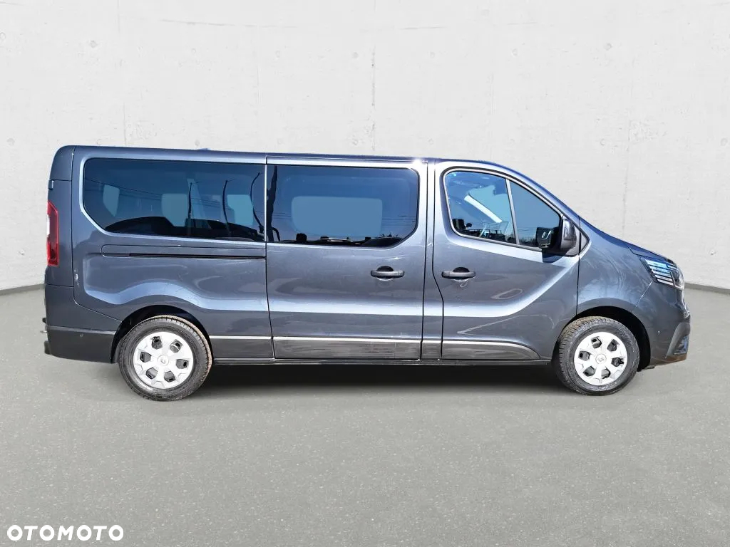 Renault Trafic BUS - 4