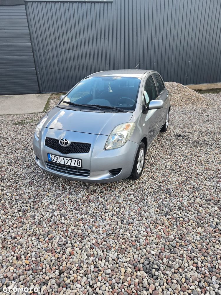 Toyota Yaris 1.3 Sol - 1
