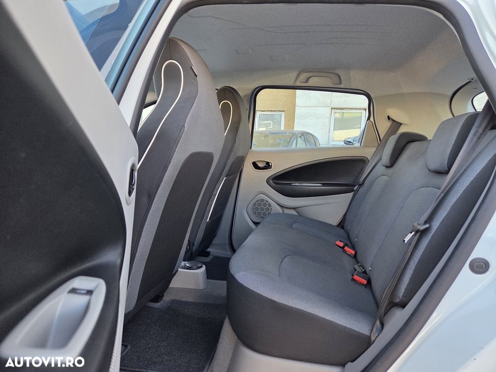Renault ZOE - 12