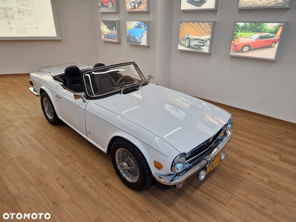 Triumph TR6 - 10
