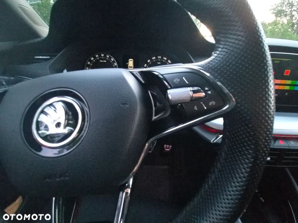 Skoda Octavia 2.0 TDI Ambition DSG - 32
