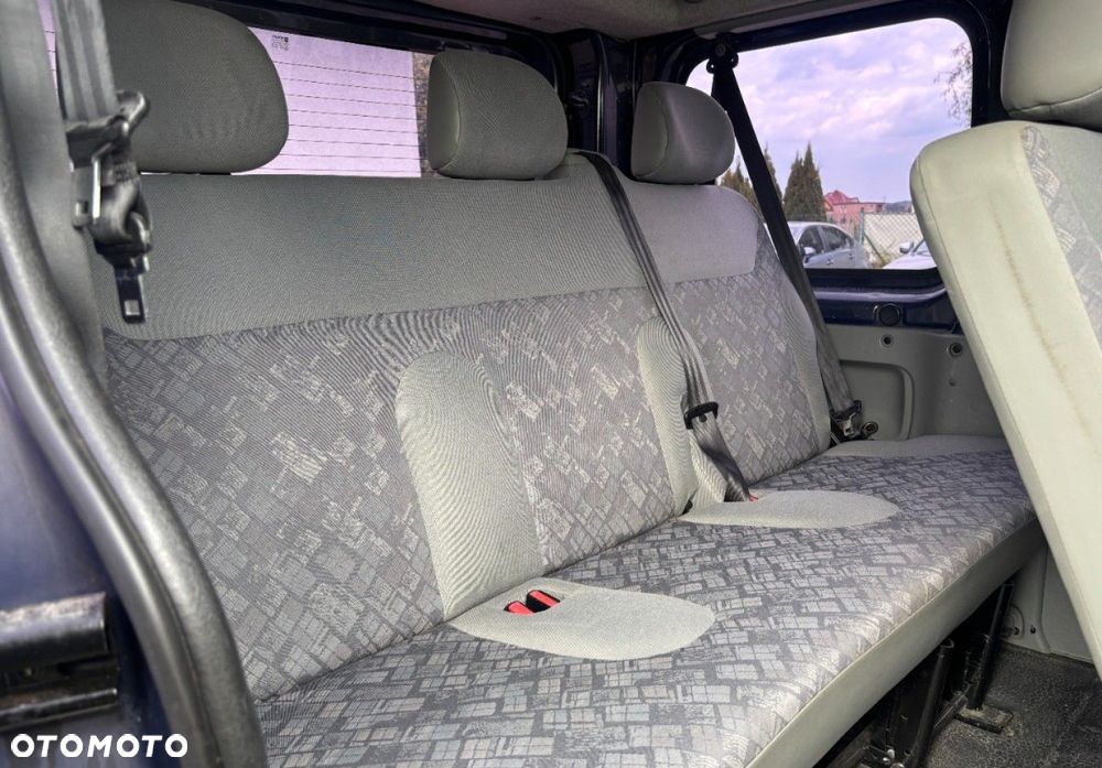 Opel Vivaro - 10