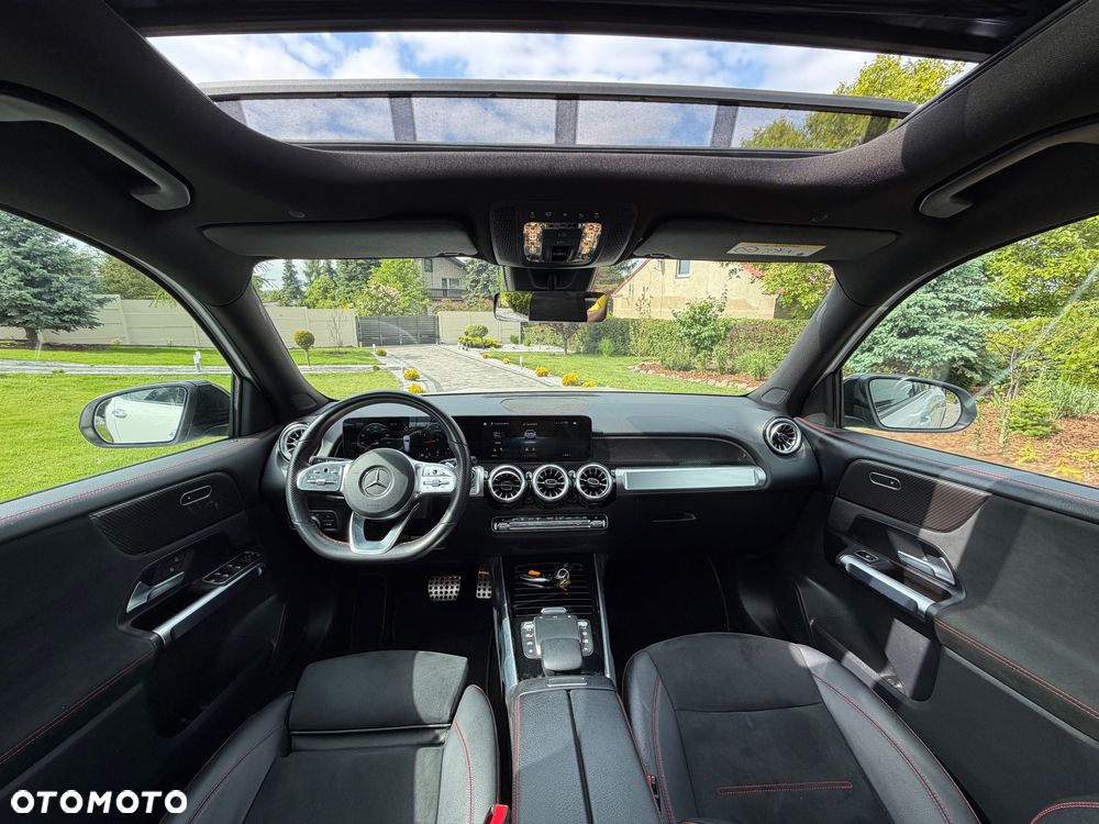 Mercedes-Benz GLB 200 4-Matic AMG Line 8G-DCT - 31