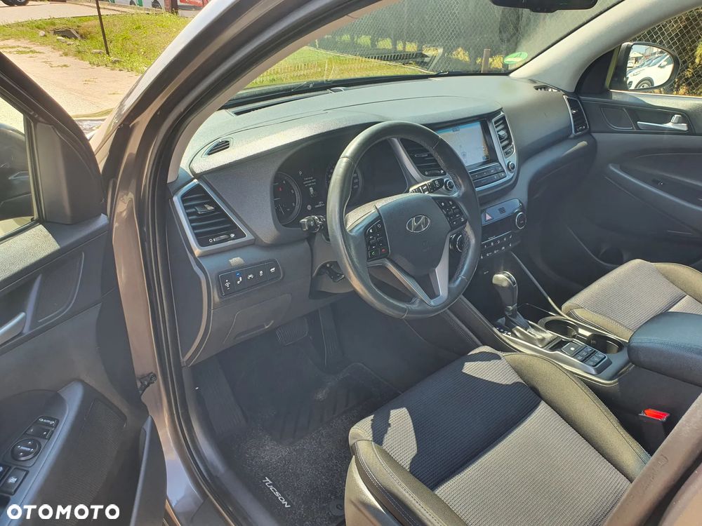 Hyundai Tucson blue 1.7 CRDi 2WD DCT Premium - 9
