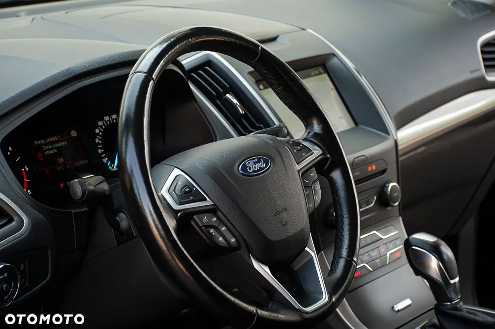 Ford S-Max - 37