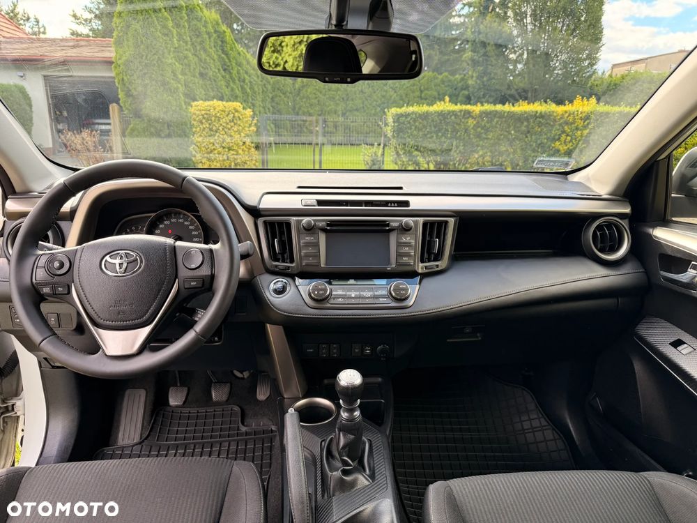 Toyota RAV4 - 8