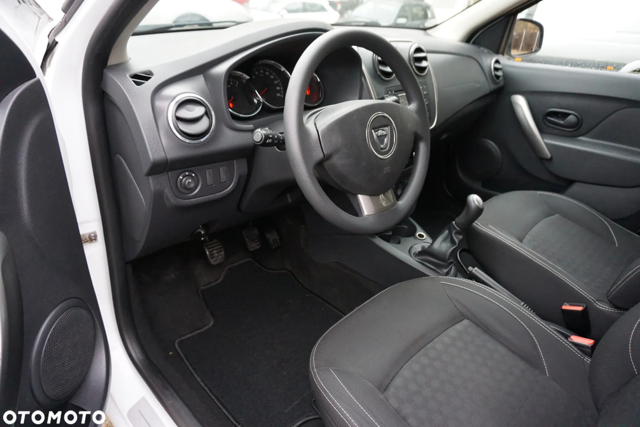Dacia Logan MCV 1.2 16V Ambiance - 7