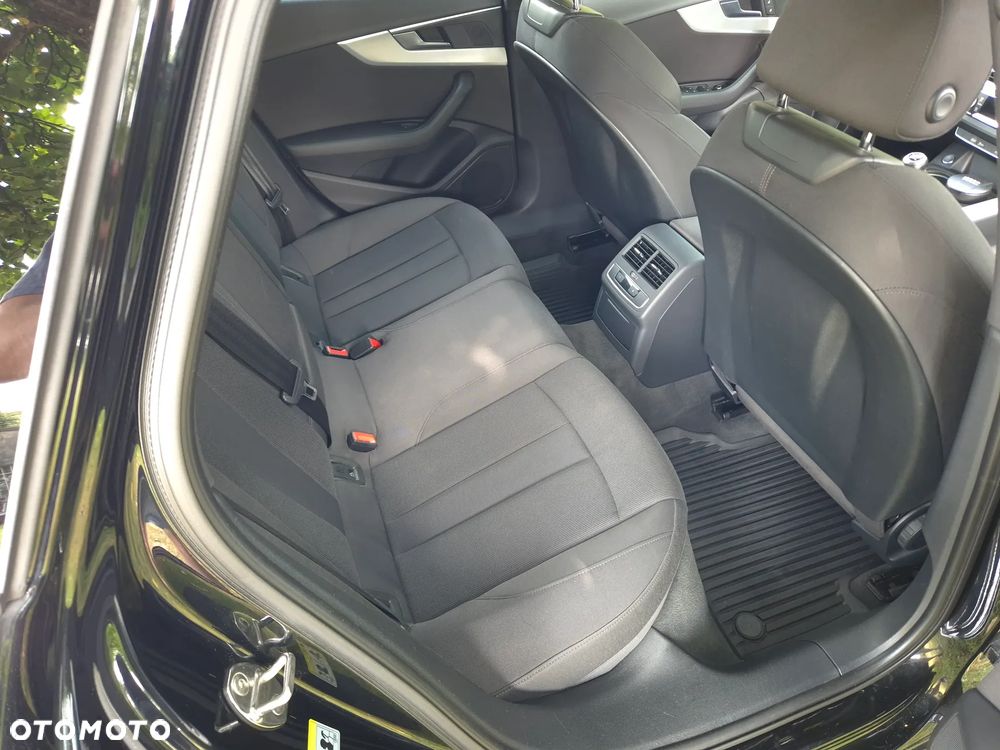 Audi A4 Avant 2.0 TDI ultra sport - 21