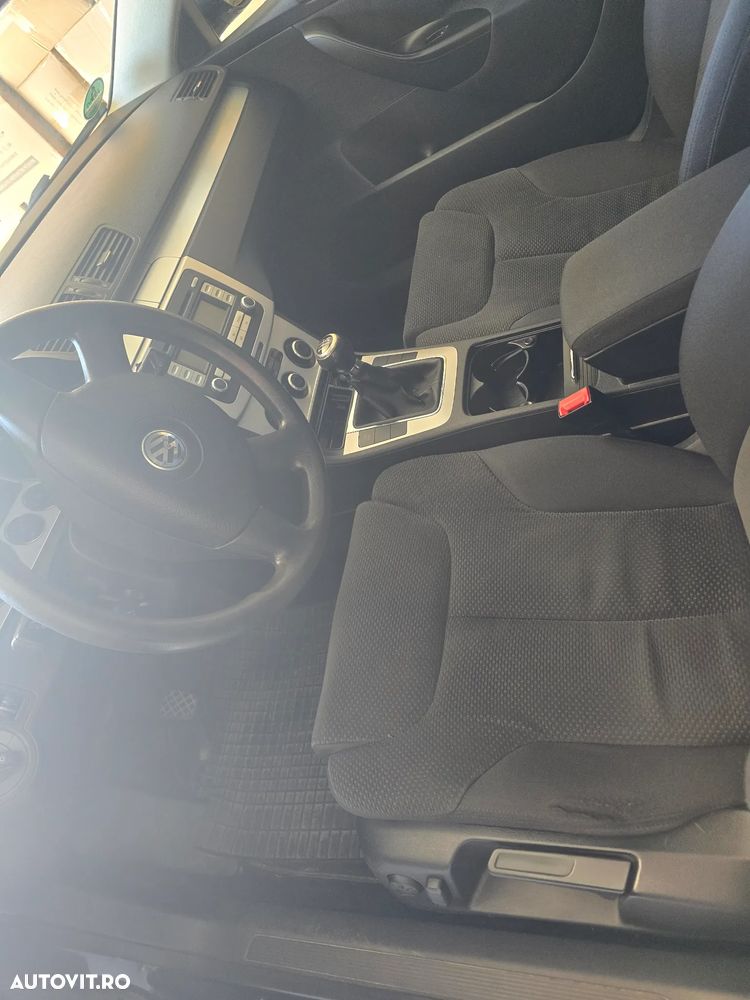 Volkswagen Passat 1.9 TDI DPF Comfortline - 5