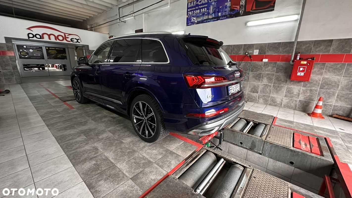 Audi Q7 55 TFSI e Quattro S Line Tiptr - 11