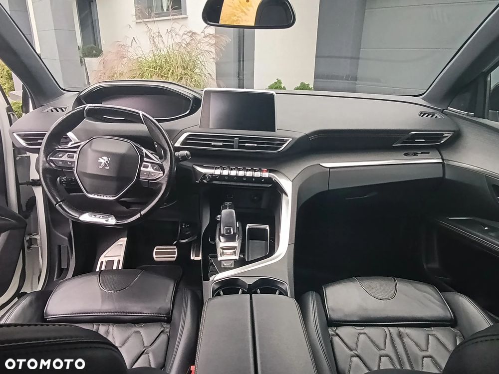Peugeot 5008 - 10