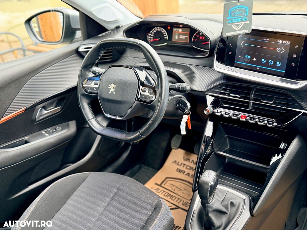Peugeot 208 1.2 L PureTech STT Active - 10