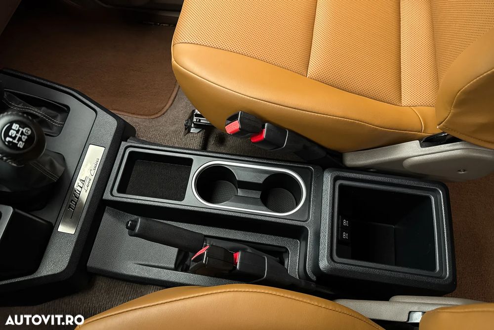 Toyota Land Cruiser - 19
