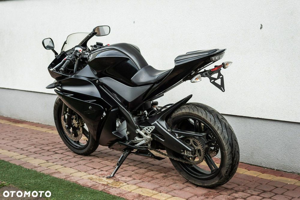 Yamaha YZF - 4