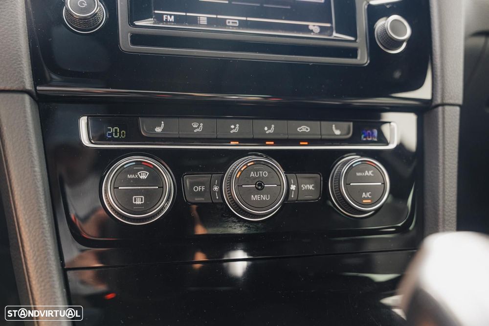 VW Golf 2.0 TSI R DSG - 33