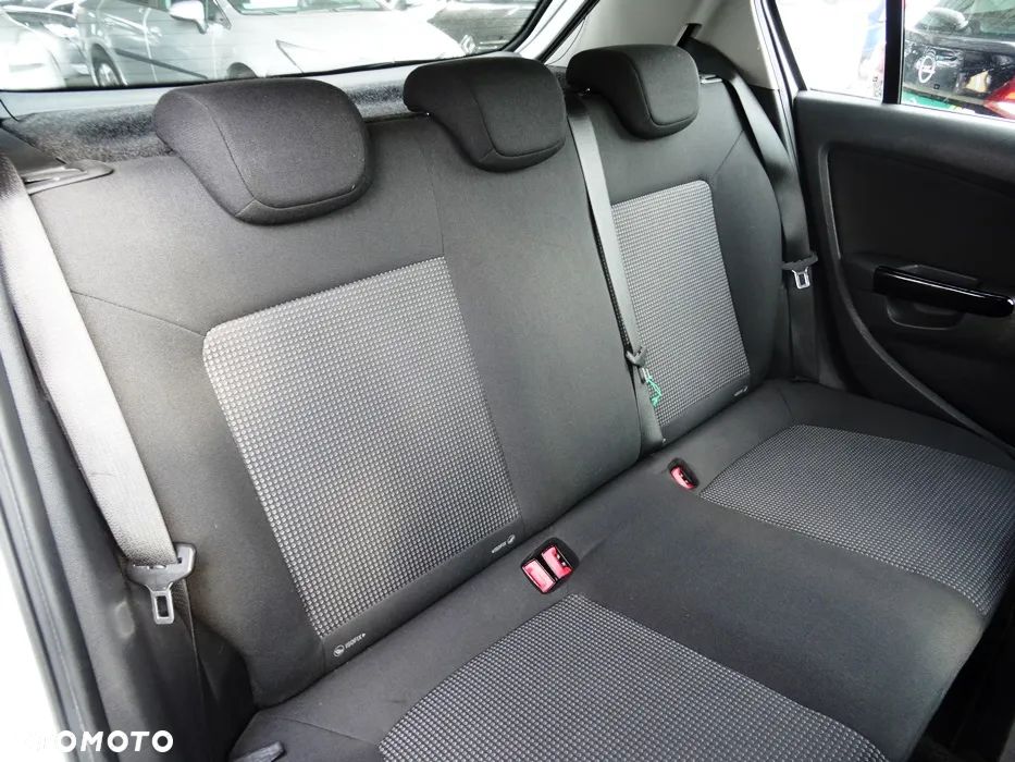 Opel Corsa 1.2 16V Enjoy - 14