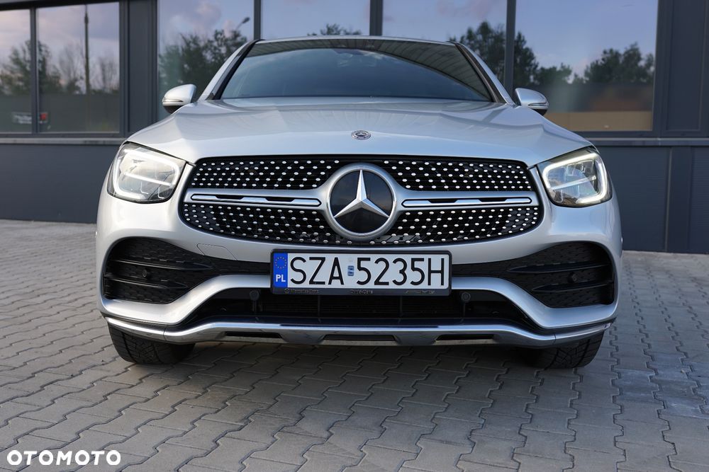 Mercedes-Benz GLC 200 d 4Matic 9G-TRONIC AMG Line Plus - 24