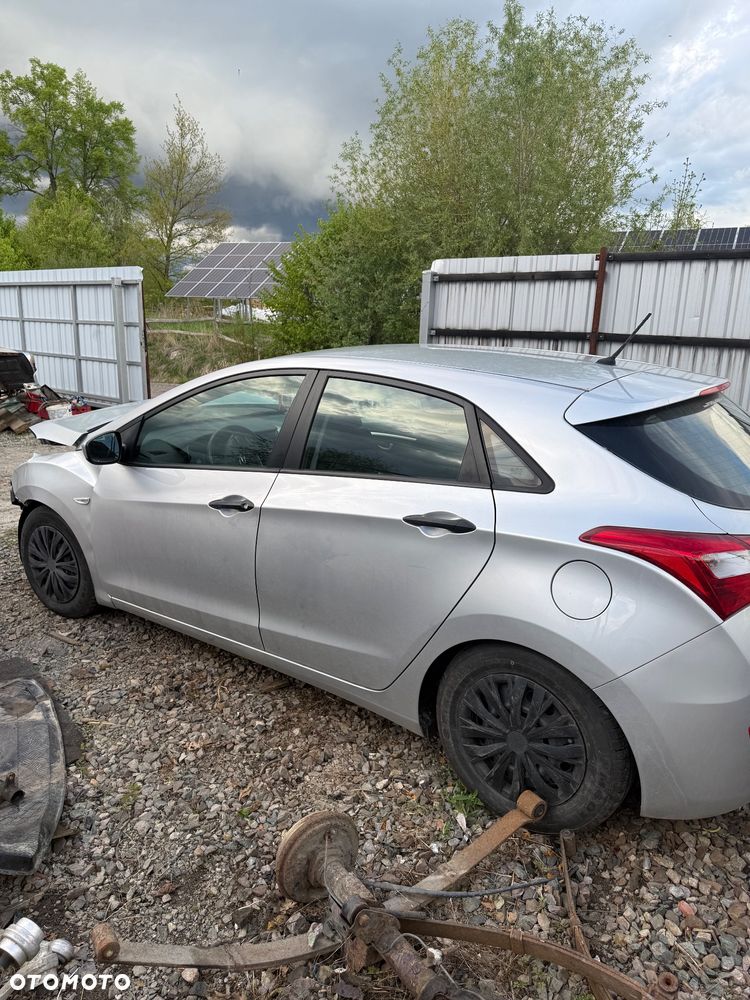 Hyundai i30 1.4 Classic - 5
