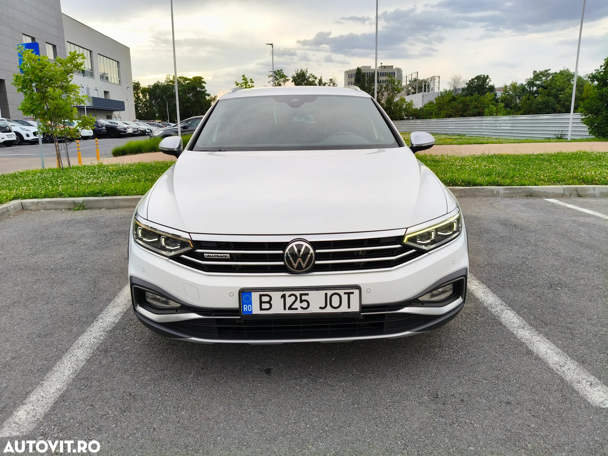 Volkswagen Passat Alltrack 2.0 TDI 4Mot DSG - 2
