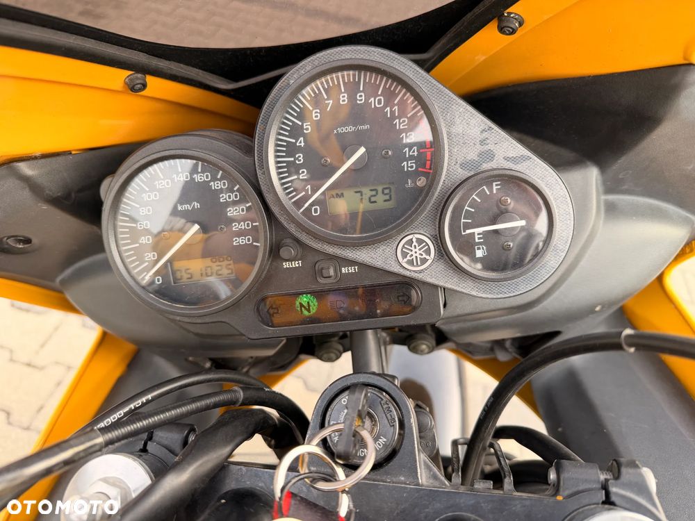 Yamaha FZ6 - 8