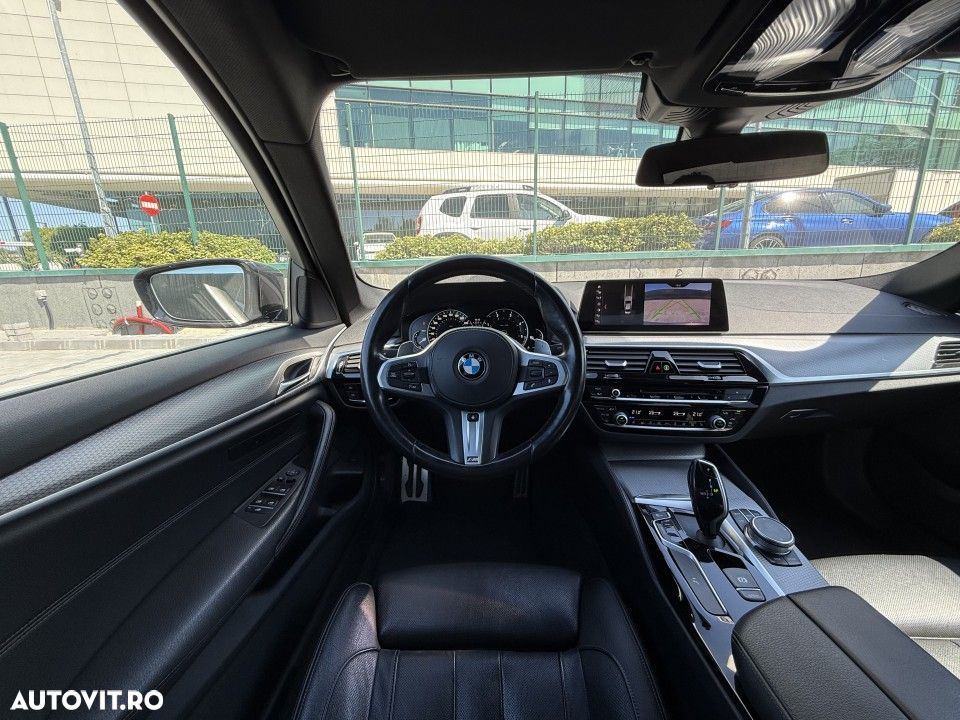 BMW Seria 5 520d xDrive AT - 16