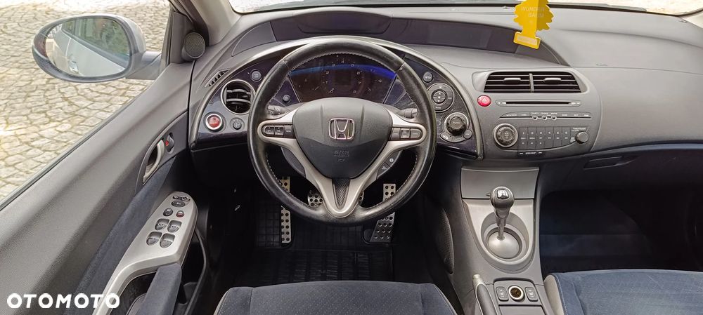 Honda Civic 1.8 Executive - 12