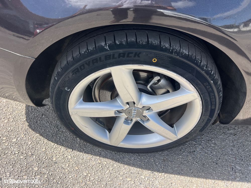 Audi A4 2.0 TDI S-line - 11