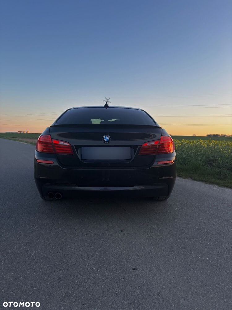 BMW Seria 5 528i - 5