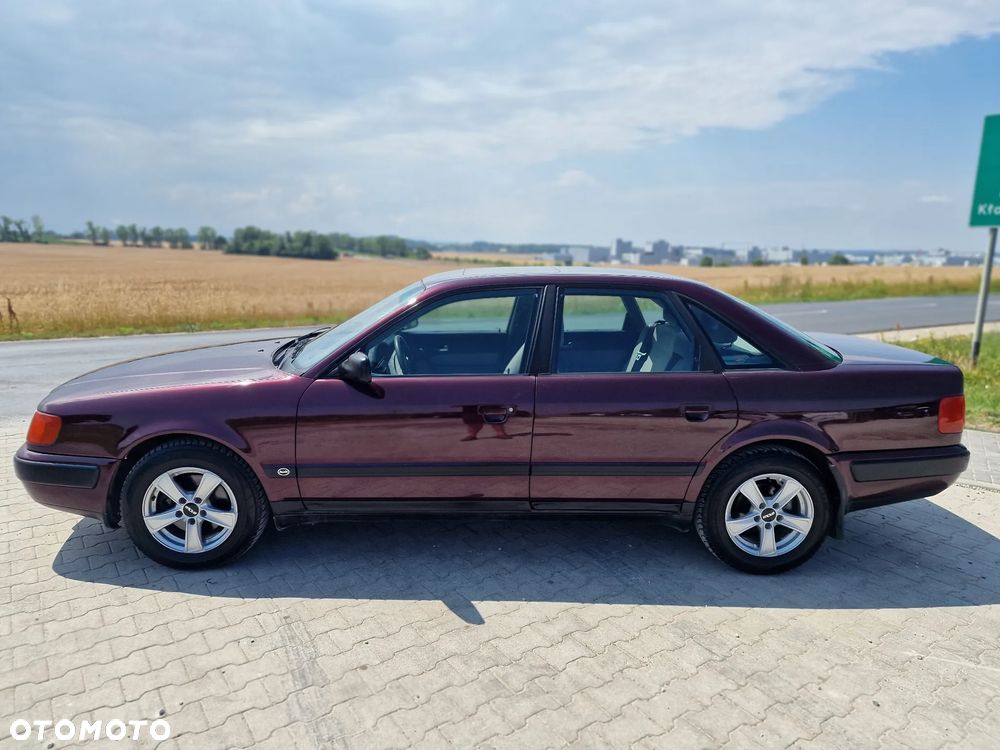 Audi 100 2.3 E - 16