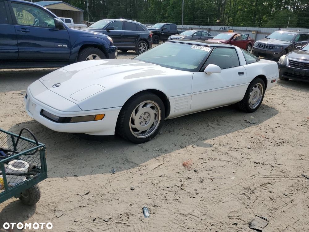 Chevrolet Corvette - 3