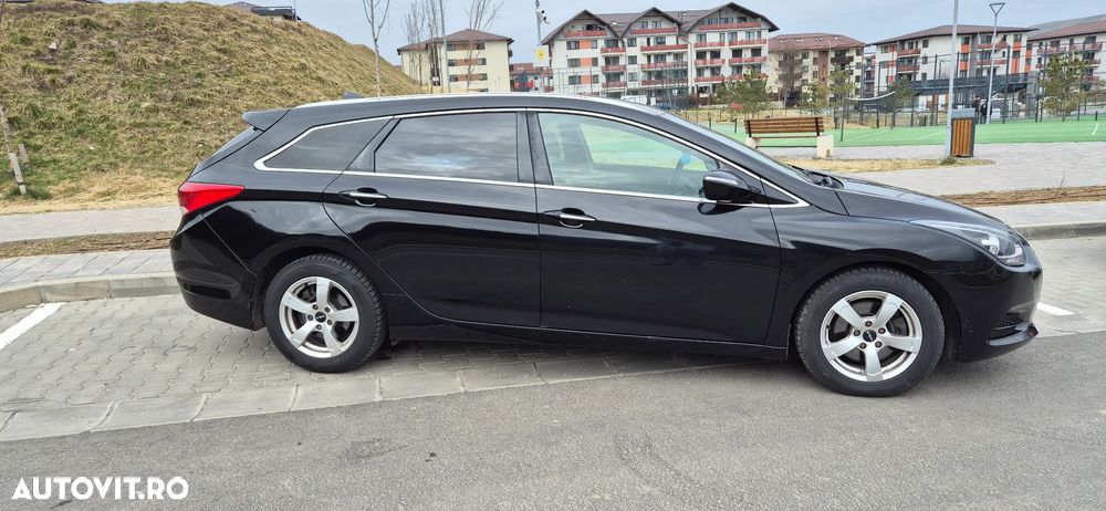 Hyundai i40 Kombi 1.7 CRDi DCT Premium - 4