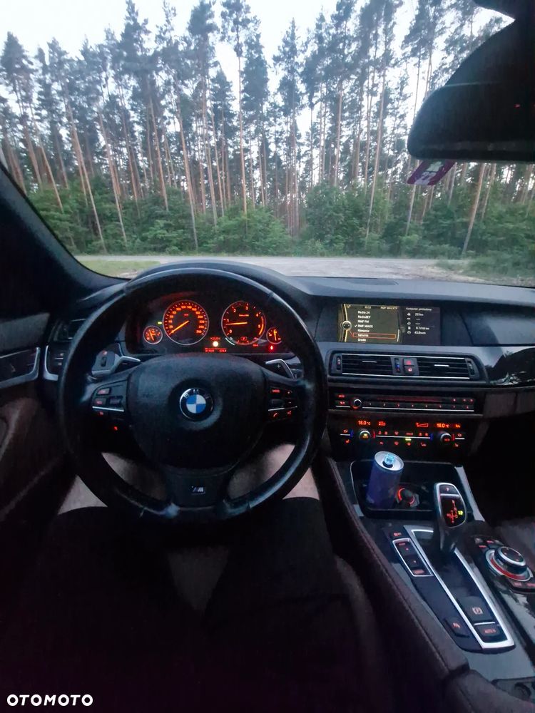 BMW Seria 5 525d - 5