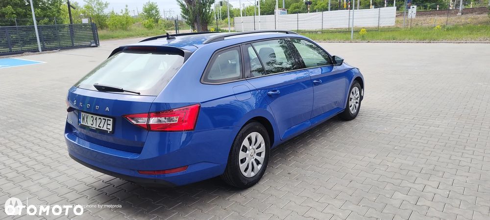 Skoda Superb 2.0 TDI SCR Active - 10