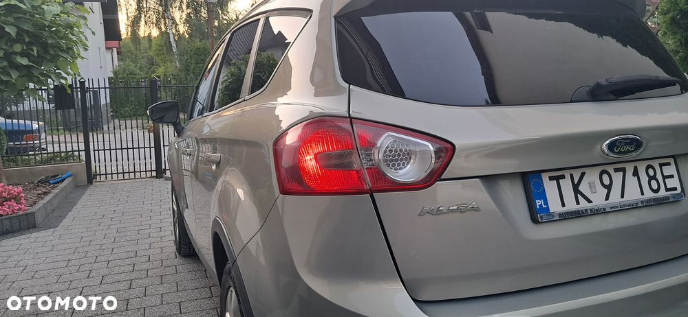 Ford Kuga 2.0 TDCi Titanium - 16