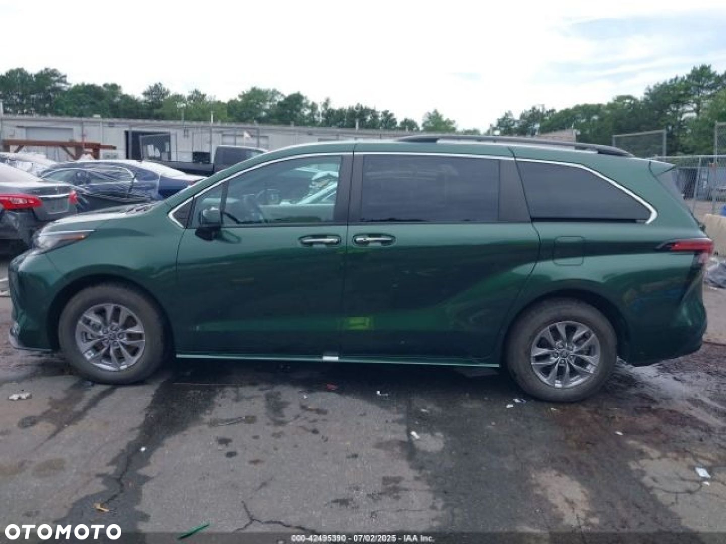 Toyota Sienna - 4