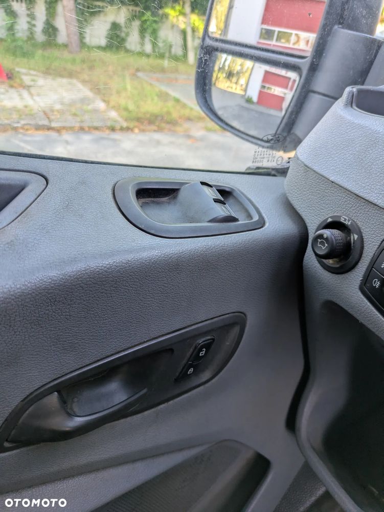 Ford Transit - 24