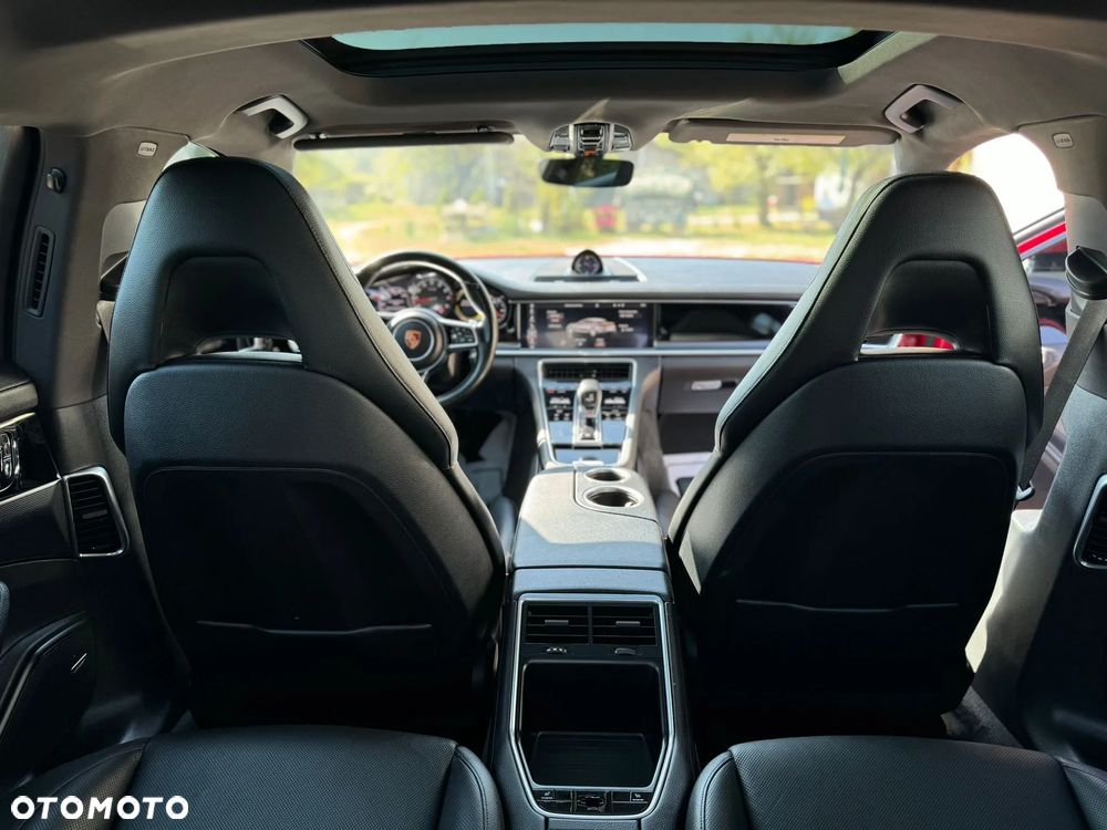 Porsche Panamera 4 - 10