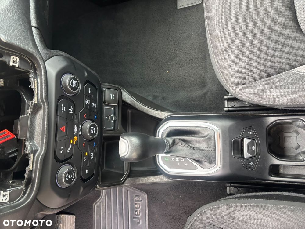 Jeep Renegade 1.5 GSE T4 48V e-Hybrid Automatik Longitude - 13