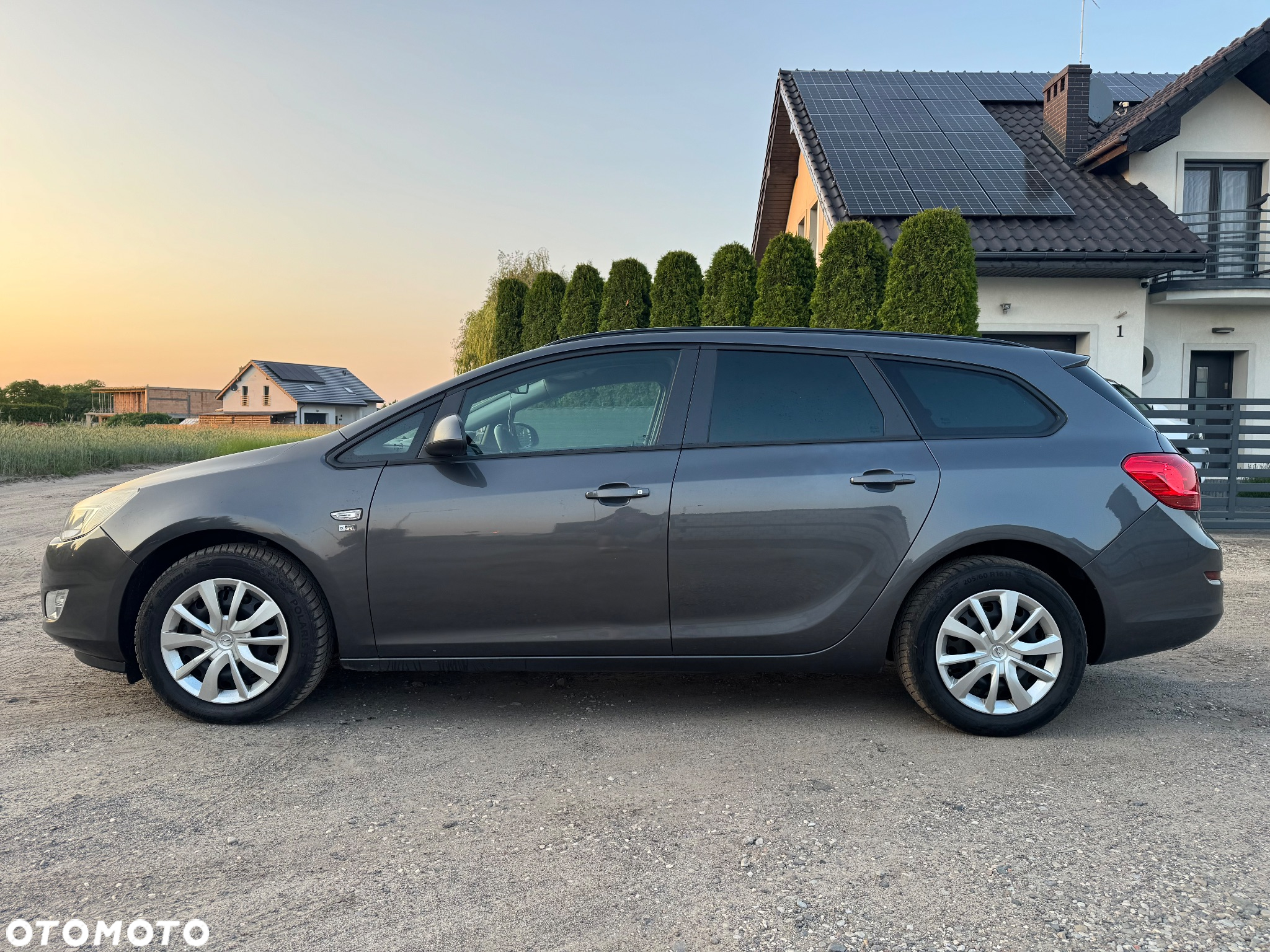 Opel Astra 2.0 CDTI DPF Automatik 150 Jahre - 3