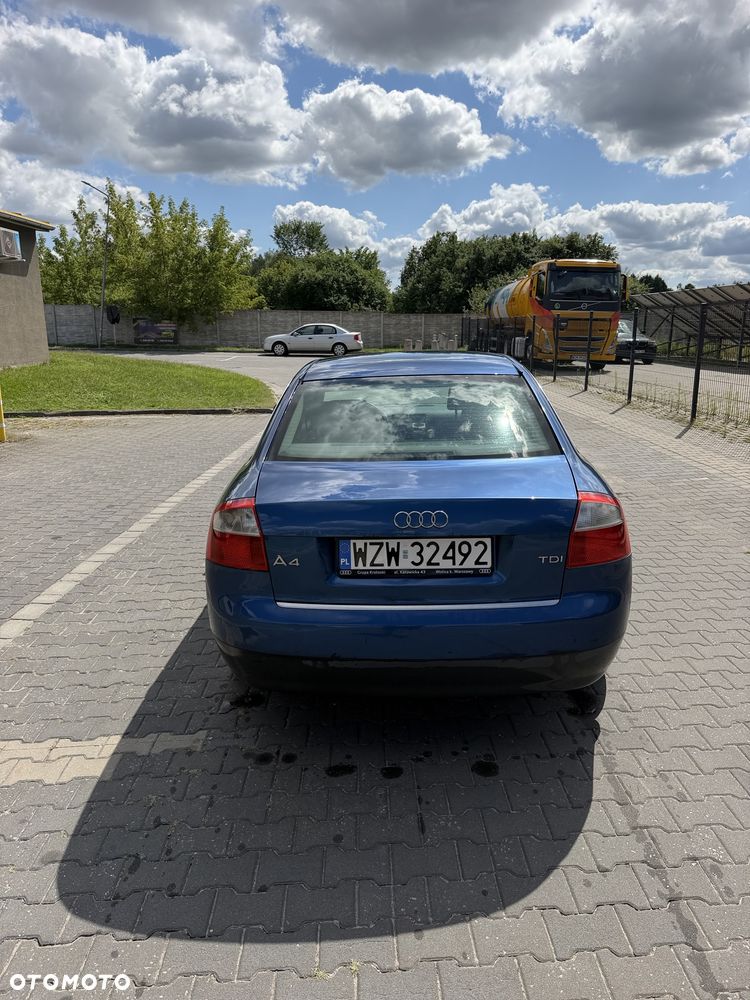 Audi A4 Limousine - 2