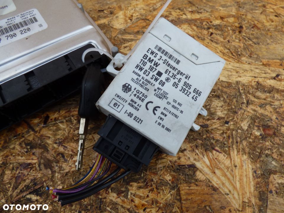 BMW E39 525D KOMPUTER SILNIKA EWS MANUAL  7790220 - 2