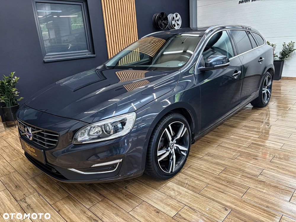 Volvo V60 D4 Geartronic Momentum - 12