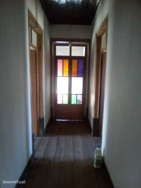 Moradia secular para remodelar - Grande imagem: 3/8