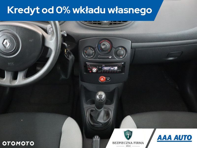 Renault Clio - 14